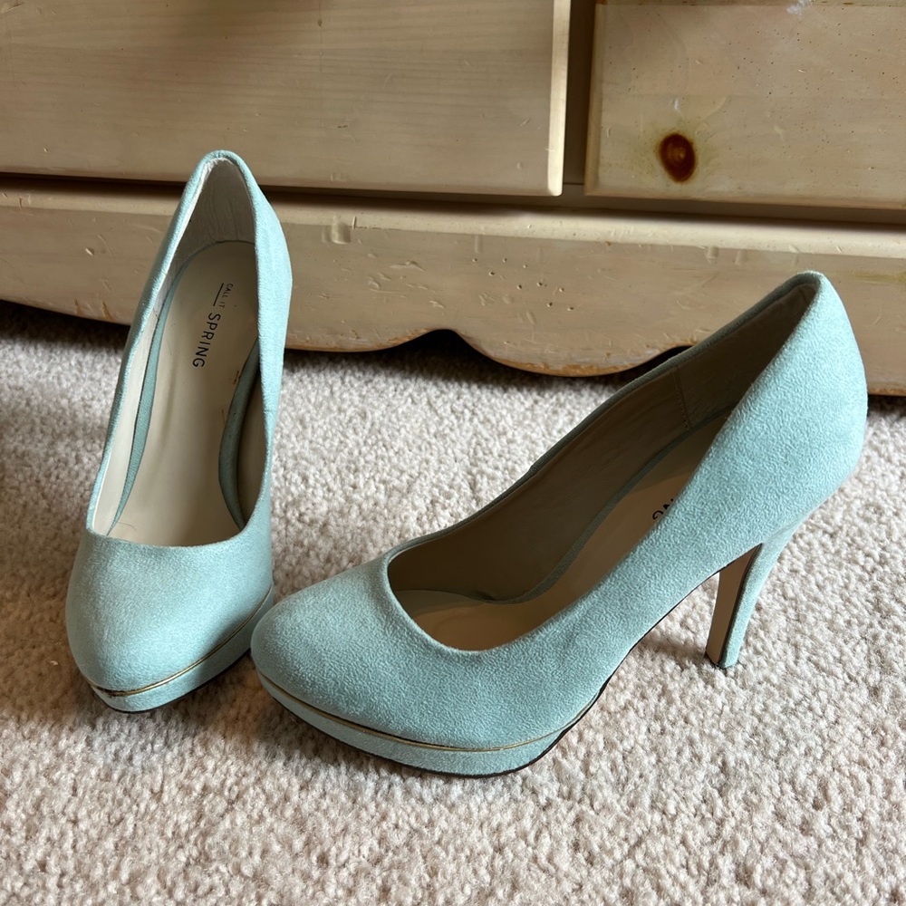 Lightly used shoes